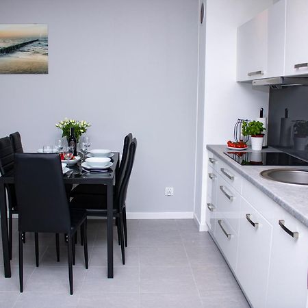 Apartament Z Ogrodkiem トシェンサチ エクステリア 写真