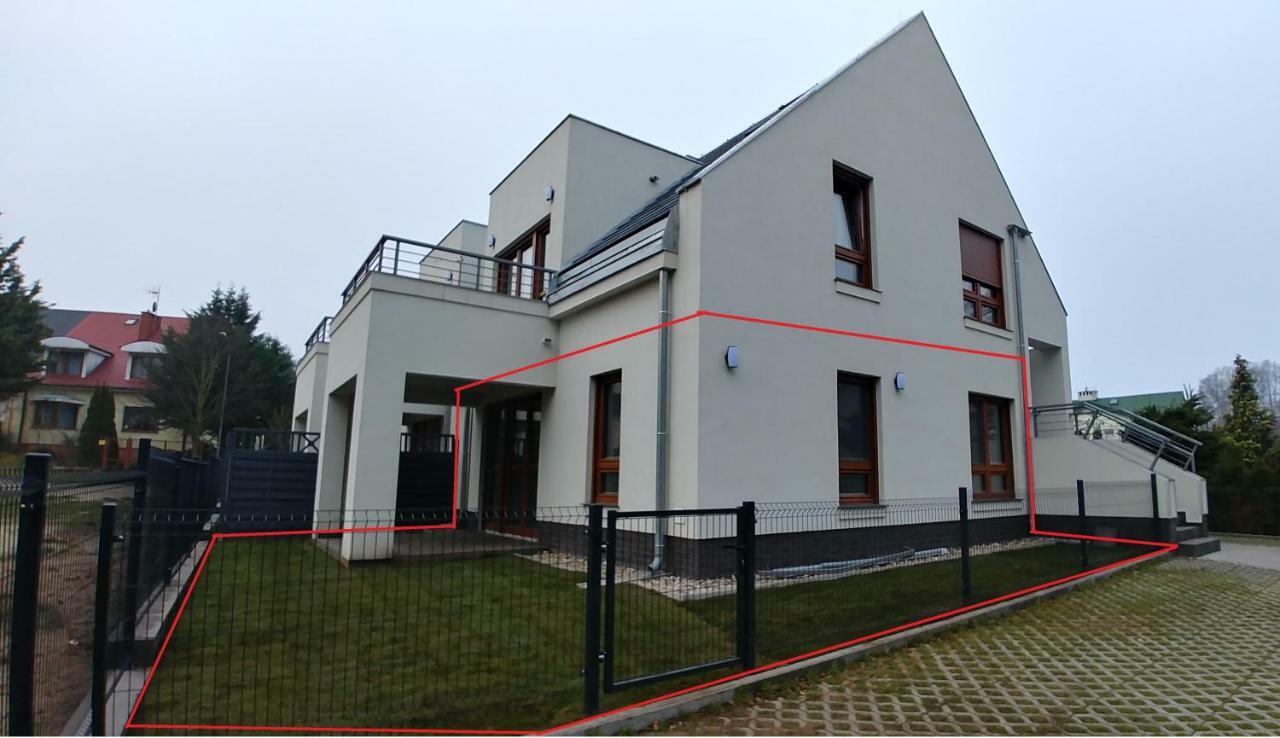 Apartament Z Ogrodkiem トシェンサチ エクステリア 写真