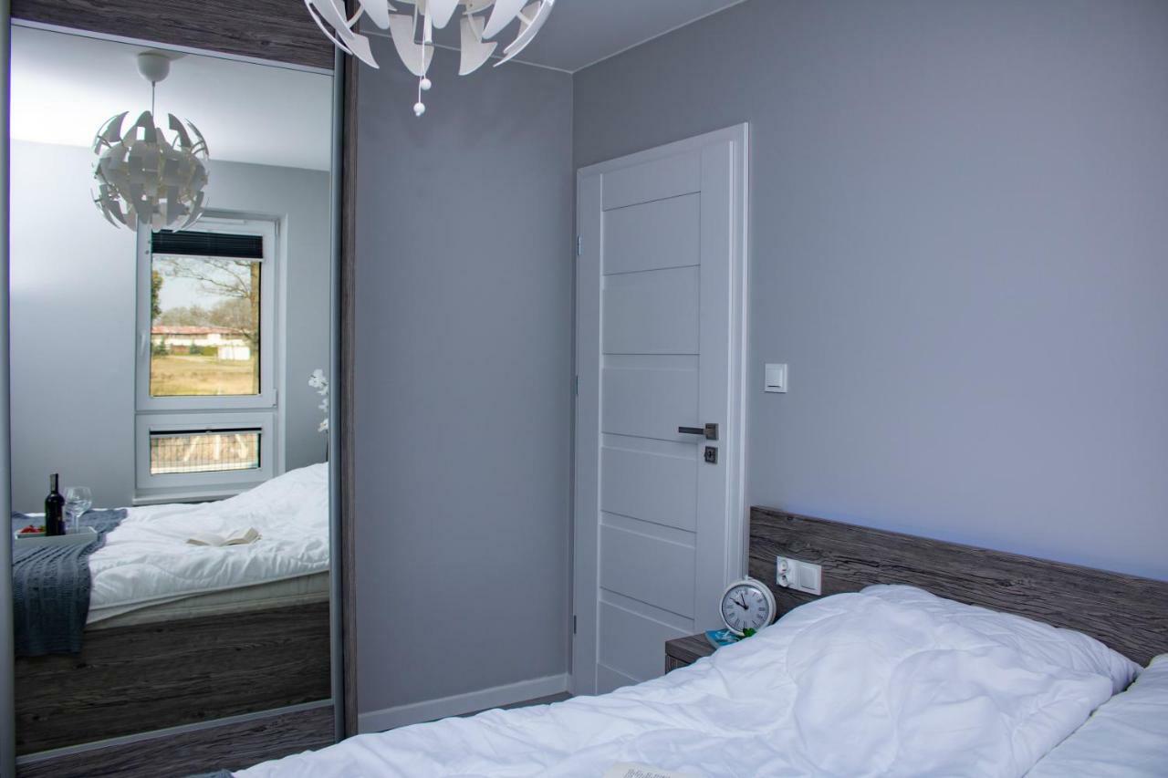 Apartament Z Ogrodkiem トシェンサチ エクステリア 写真