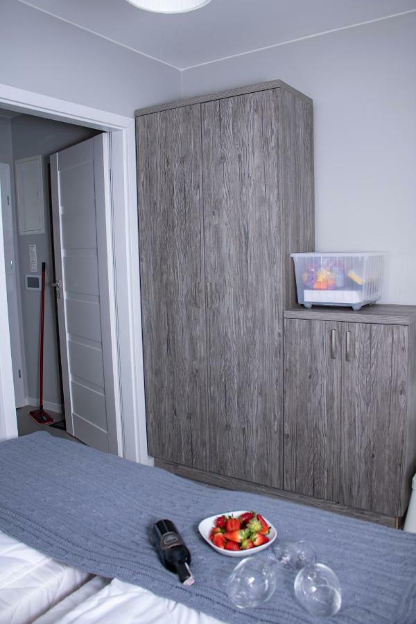 Apartament Z Ogrodkiem トシェンサチ エクステリア 写真