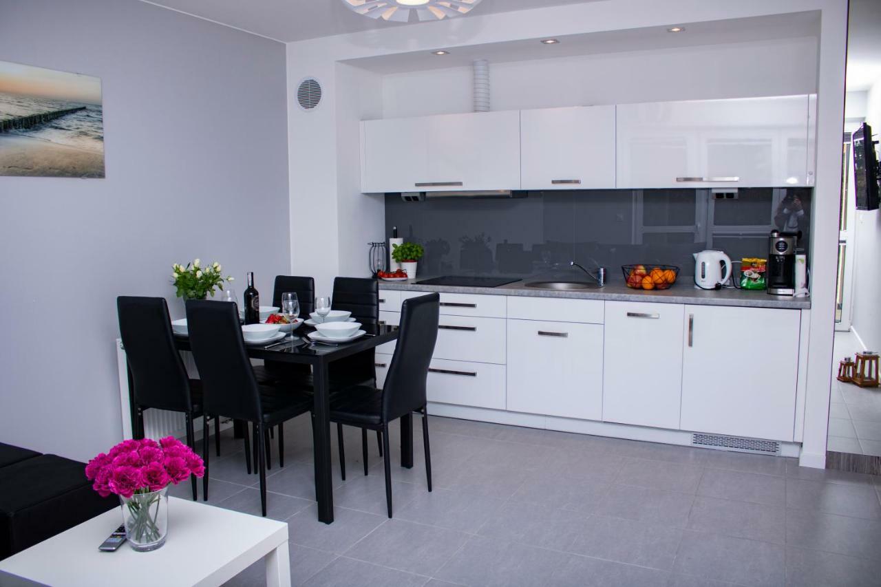 Apartament Z Ogrodkiem トシェンサチ エクステリア 写真