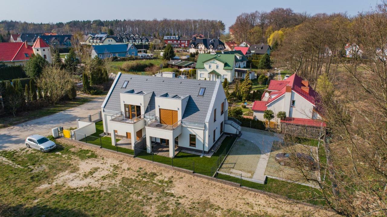 Apartament Z Ogrodkiem トシェンサチ エクステリア 写真